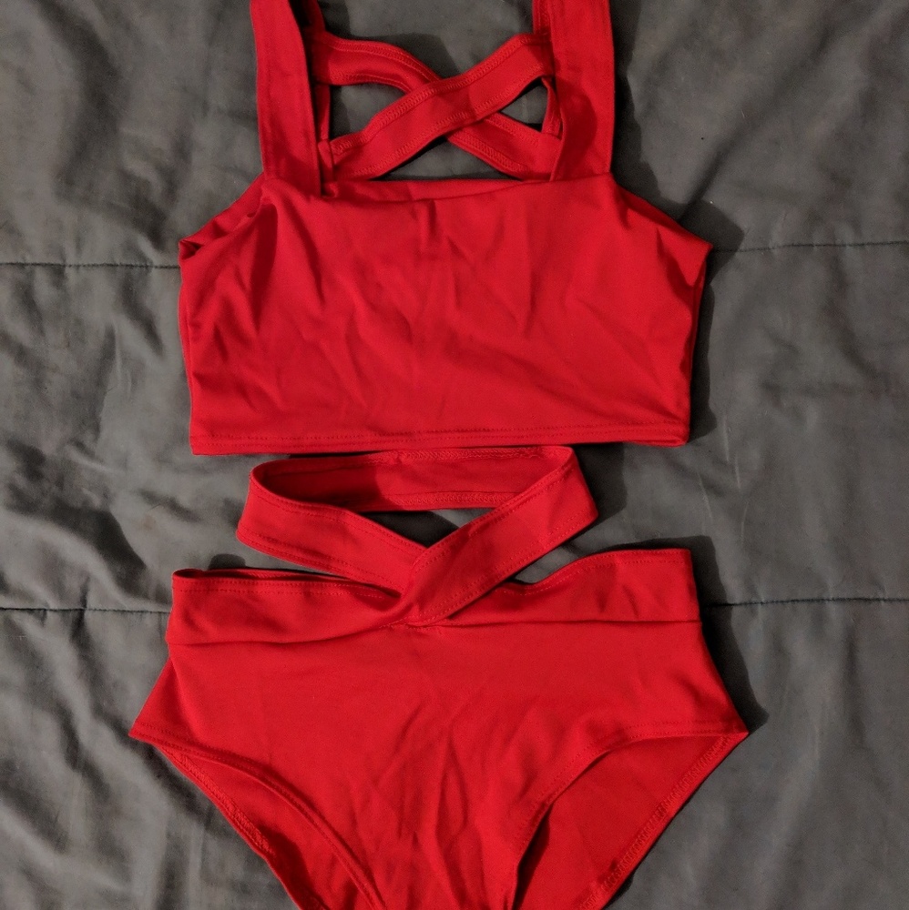 BRAND NEW (w/o tags) Vestidos Bathing Suit